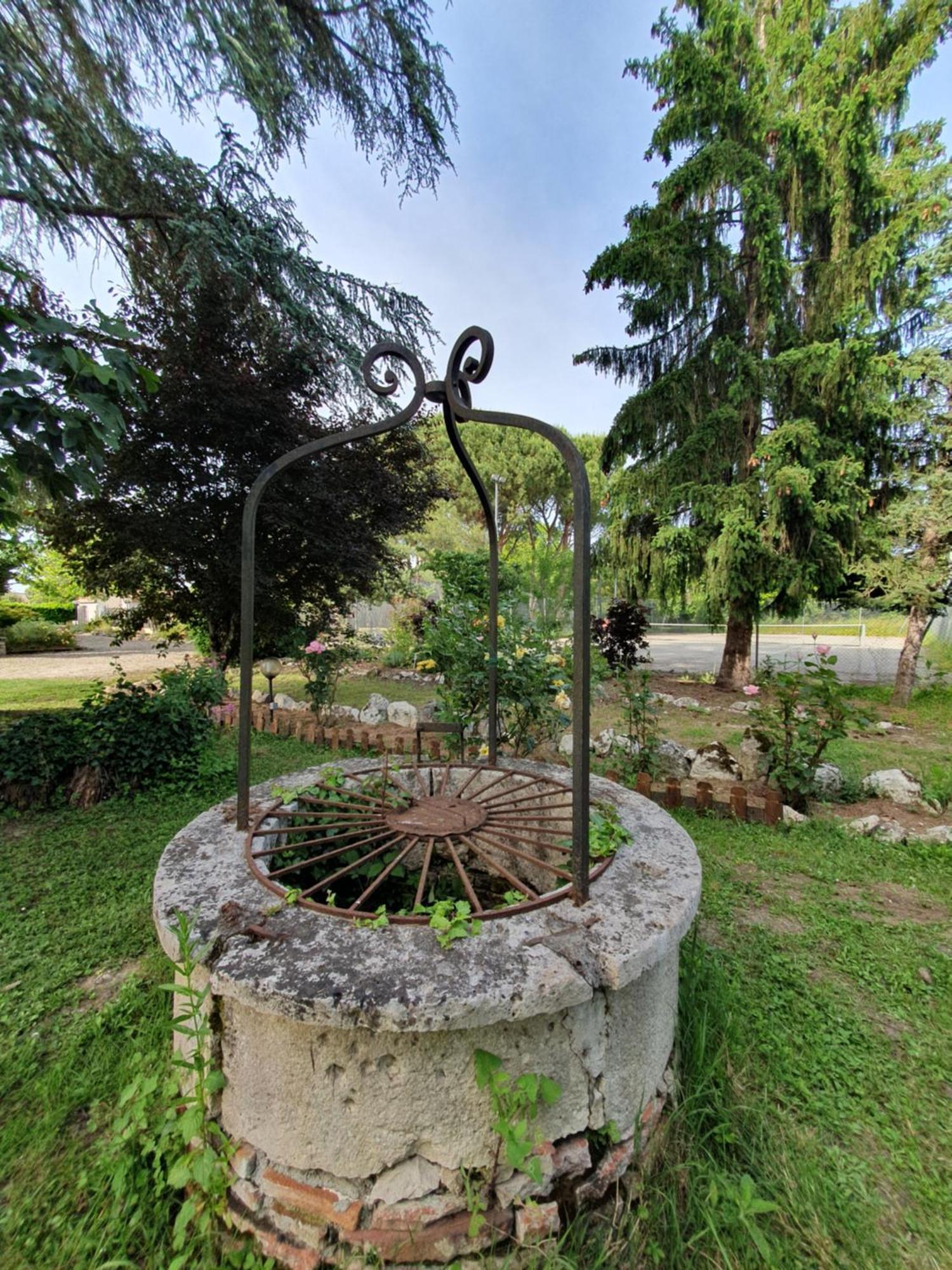 Logis Hotel Le Prince Noir Serignac-sur-Garonne Exterior photo
